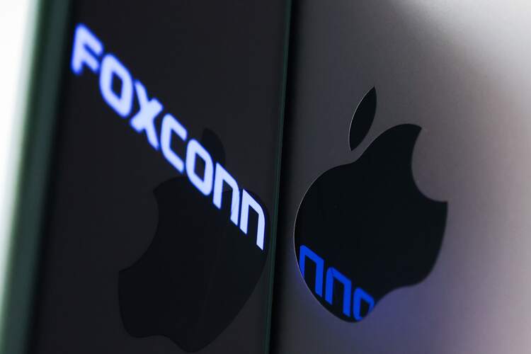 Foxconn: ผู้ผลิต iPhone เสนอการชำระเงินสำหรับการหาคนงานใหม่